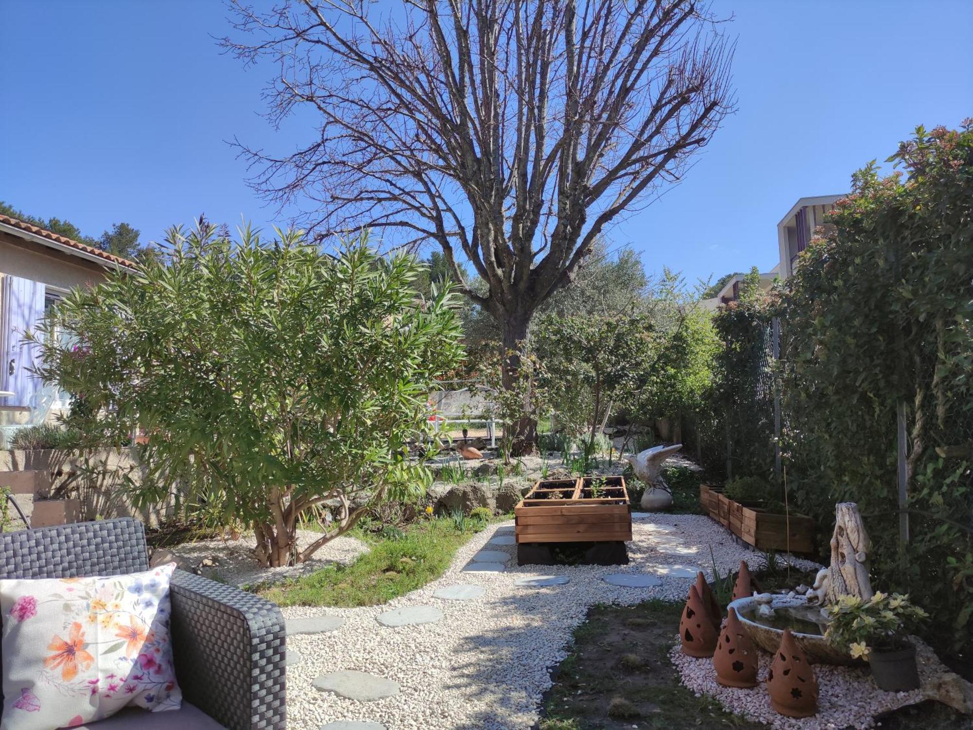Le Jardin Des Rocailles - Villa 4 Chambres Climatisee Avec Piscine A Deux Pas D'Avignon Villeneuve-les-Avignon Exterior photo